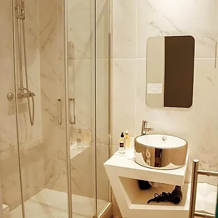 The Hygge - Estrela Bed & Breakfast 4*